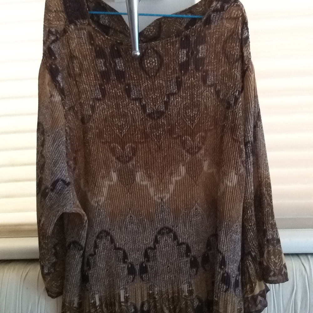Maggie Barnes 4x blouse